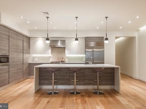 725 Chestnut Street 2, Philadelphia PA 19106