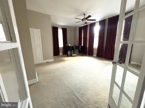 217 Church Street 2R, Philadelphia PA 19106