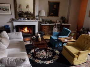 217 Church Street 2R, Philadelphia PA 19106