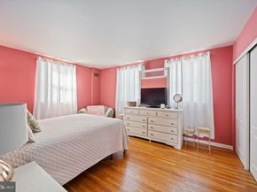 587 Wigard Avenue, Philadelphia PA 19128