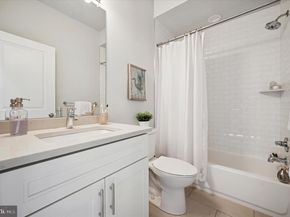 443 Shurs Lane 17, Philadelphia PA 19128