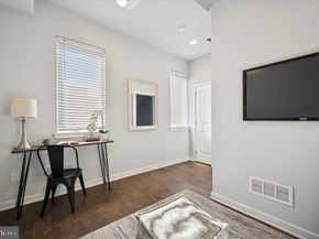 443 Shurs Lane 17, Philadelphia PA 19128