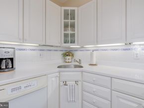 4000 Cathedral Avenue NW 134B, Washington DC 20016