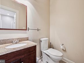 1527 Fairmount Avenue 2R, Philadelphia PA 19130