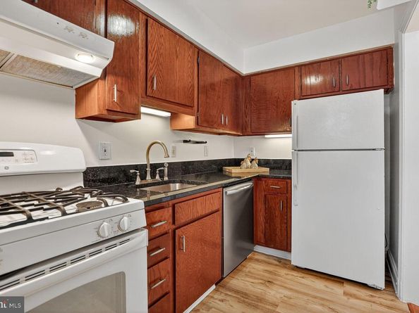 2736 Ordway Street NW 3, Washington DC 20008