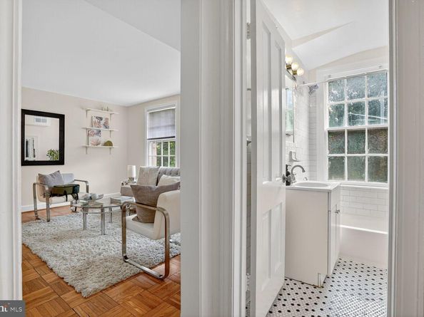 2736 Ordway Street NW 3, Washington DC 20008