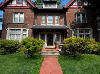 725 E Vernon Road