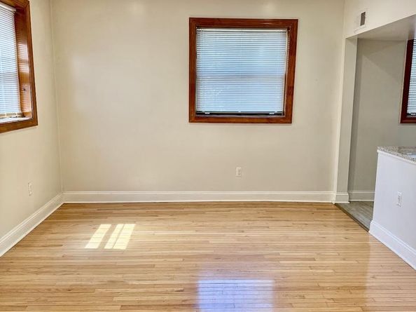 2201 15TH Street NW 101, Washington DC 20009