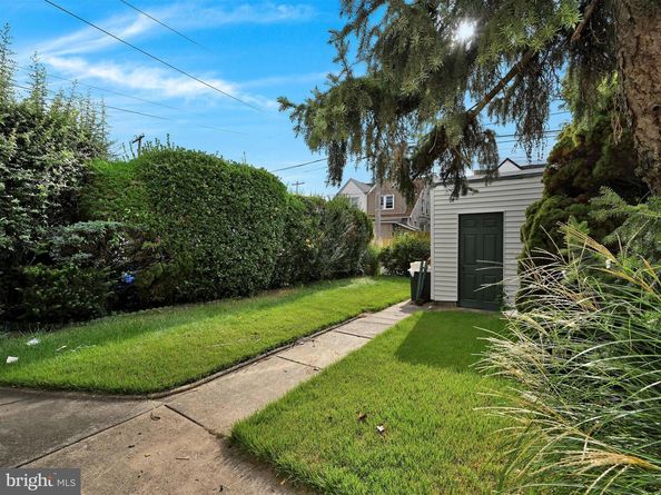 204 Chapman Avenue, Lansdowne PA 19050