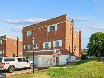 2633 Maxwell Street