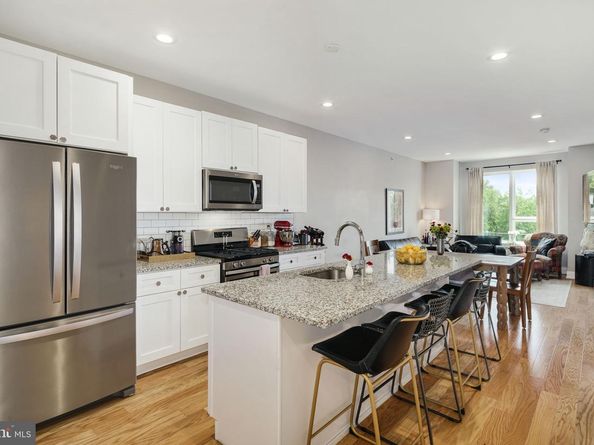 2711 W Jefferson Street 2, Philadelphia PA 19121