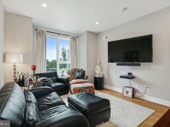 2711 W Jefferson Street 2, Philadelphia PA 19121