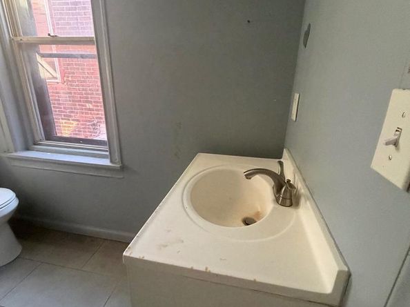 2011 E Cambria Street, Philadelphia PA 19134