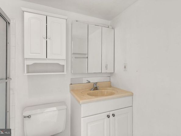 1225 Martha Custis Drive 819, Alexandria VA 22302