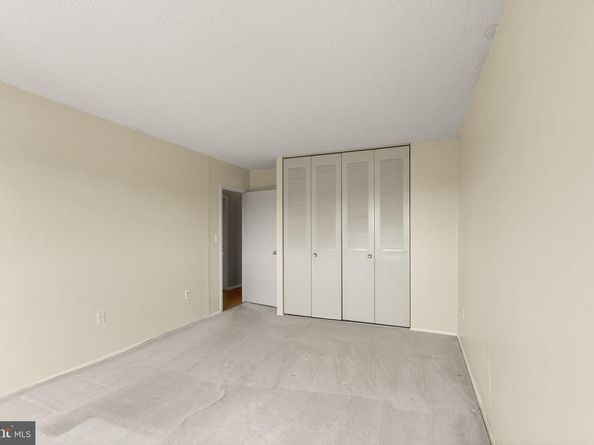 1225 Martha Custis Drive 819, Alexandria VA 22302