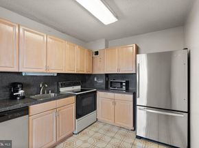 1225 Martha Custis Drive 819, Alexandria VA 22302