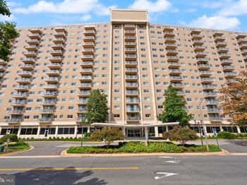 1225 Martha Custis Drive