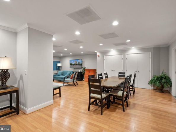 1225 Martha Custis Drive 819, Alexandria VA 22302