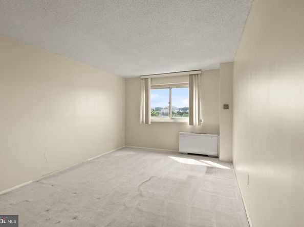 1225 Martha Custis Drive 819, Alexandria VA 22302