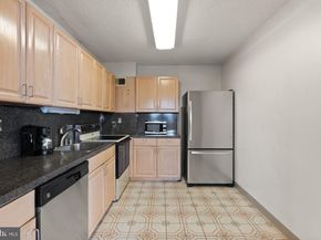 1225 Martha Custis Drive 819, Alexandria VA 22302