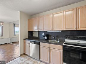 1225 Martha Custis Drive 819, Alexandria VA 22302