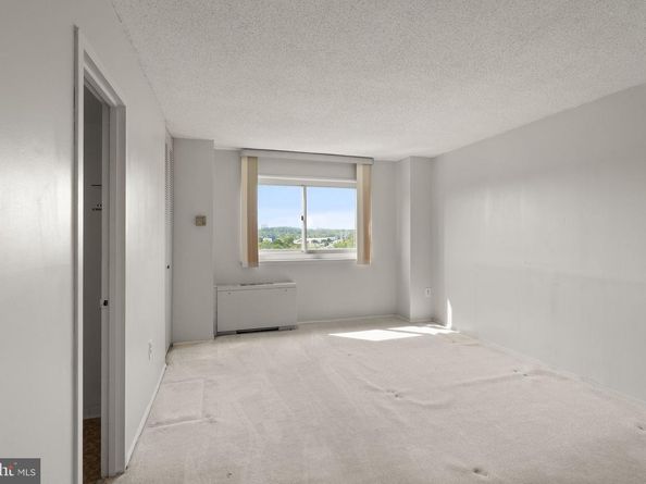 1225 Martha Custis Drive 819, Alexandria VA 22302