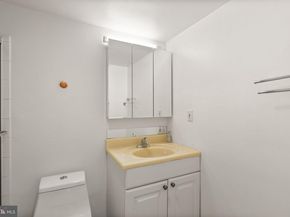 1225 Martha Custis Drive 819, Alexandria VA 22302