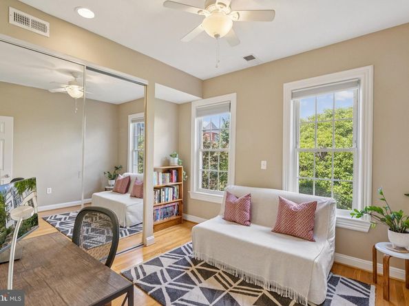 1633 Newton Street NW 3, Washington DC 20010