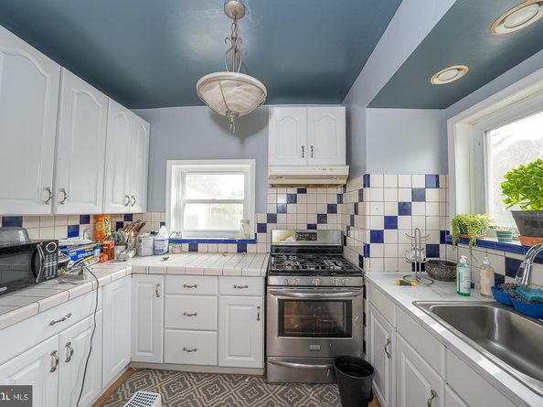 7201 Wayne Avenue, Upper Darby PA 19082