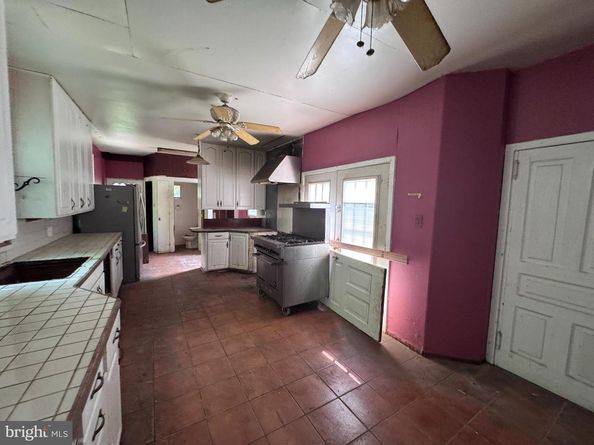 135 S Lansdowne Avenue, Lansdowne PA 19050