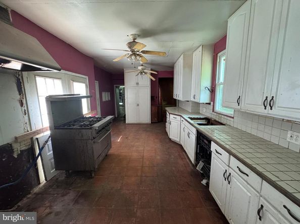 135 S Lansdowne Avenue, Lansdowne PA 19050