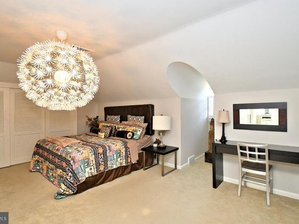 951 Frazier, Rydal PA 19046