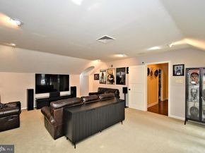 951 Frazier, Rydal PA 19046