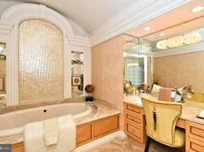 951 Frazier, Rydal PA 19046
