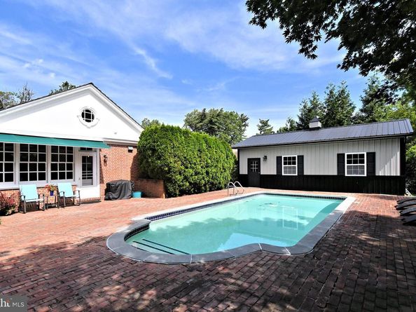 951 Frazier, Rydal PA 19046