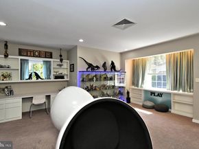 951 Frazier, Rydal PA 19046