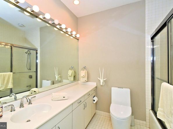 951 Frazier, Rydal PA 19046
