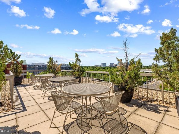 1001 26TH Street NW 306, Washington DC 20037
