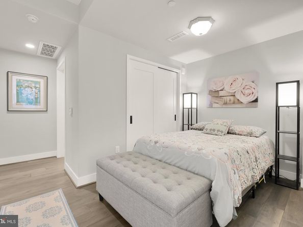 1300 4TH Street SE 702, Washington DC 20003