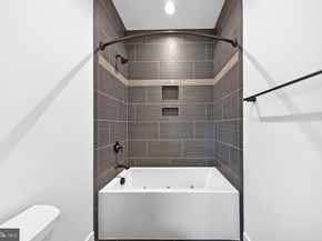 3913 Victoria Oaks Trail, Annandale VA 22003