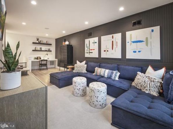 212 Gerry Way 250, Ambler PA 19002