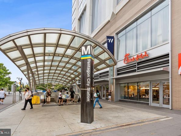 3062 S Buchanan Street B2, Arlington VA 22206