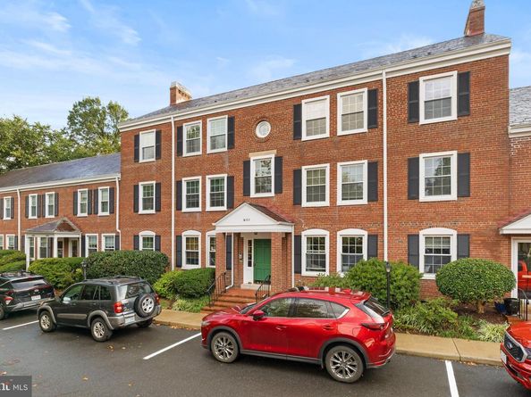 3062 S Buchanan Street B2, Arlington VA 22206