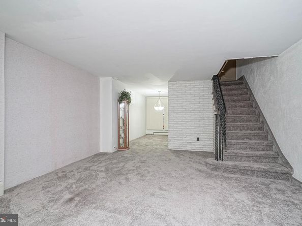 942 Johnston Street, Philadelphia PA 19148