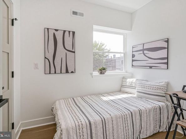 2302 S 6TH Street, Philadelphia PA 19148