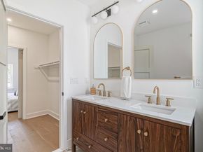 2302 S 6TH Street, Philadelphia PA 19148