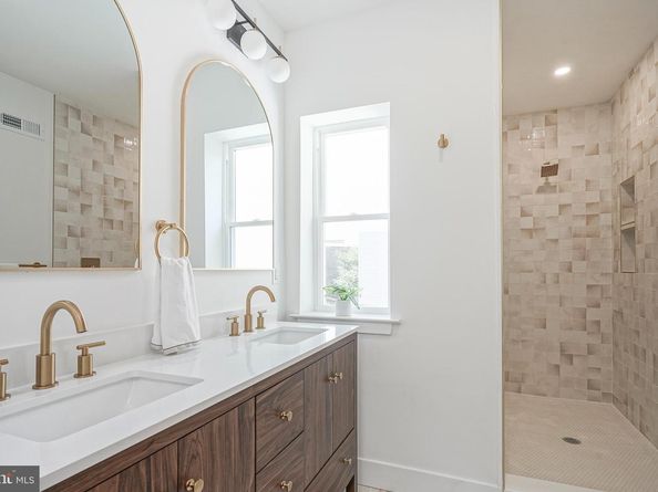 2302 S 6TH Street, Philadelphia PA 19148