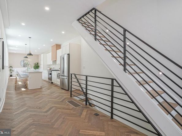 2302 S 6TH Street, Philadelphia PA 19148