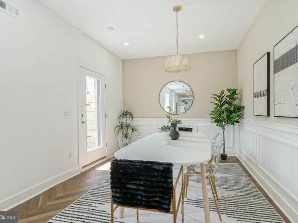 2302 S 6TH Street, Philadelphia PA 19148