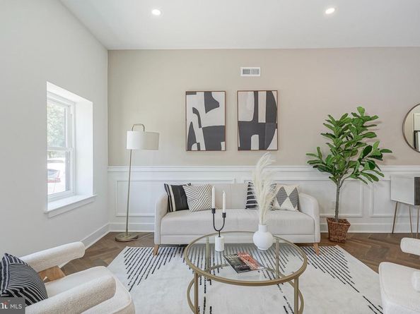 2302 S 6TH Street, Philadelphia PA 19148